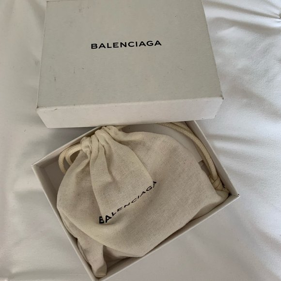 Balenciaga Classic Edge Triple Wrap Bracelet - Picture 5 of 6